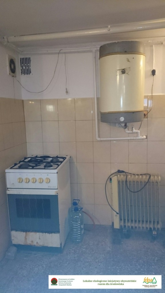 Świetlica przed instalacją pieca Świetlica przed instalacją pieca